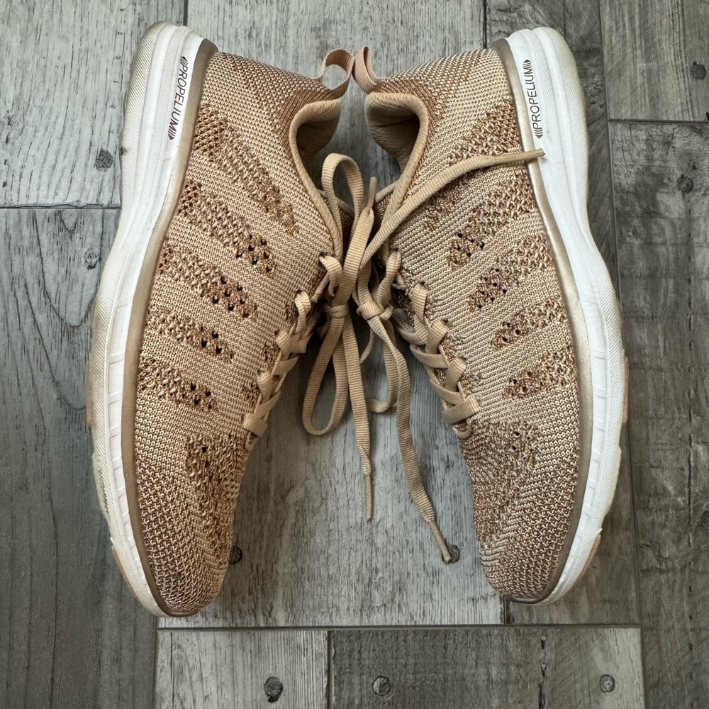 APL Athletic Propulsion Labs Techloom Pro Sneaker in Rose Gold & Parchment US 6 - Picture 6 of 11